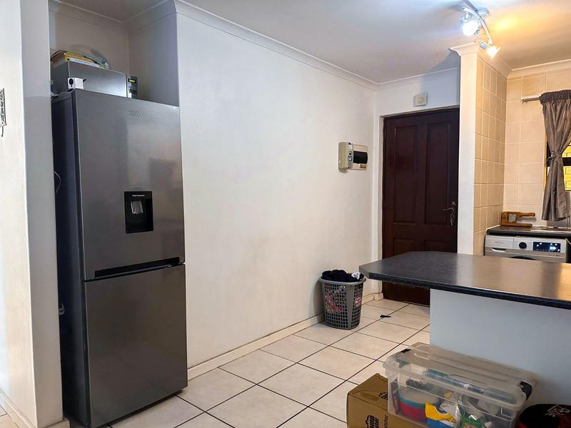 To Let 2 Bedroom Property for Rent in Gordons Bay Western Cape